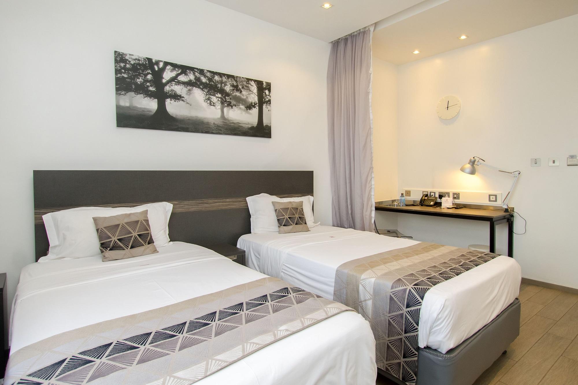 Imperial Hotel Express Кисуму Экстерьер фото