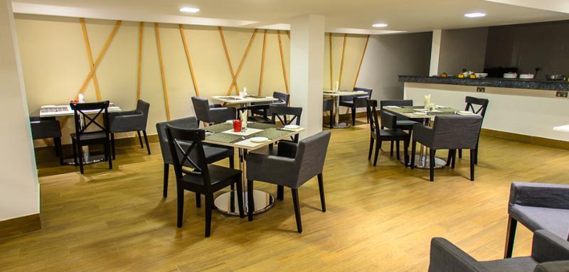 Imperial Hotel Express Кисуму Экстерьер фото
