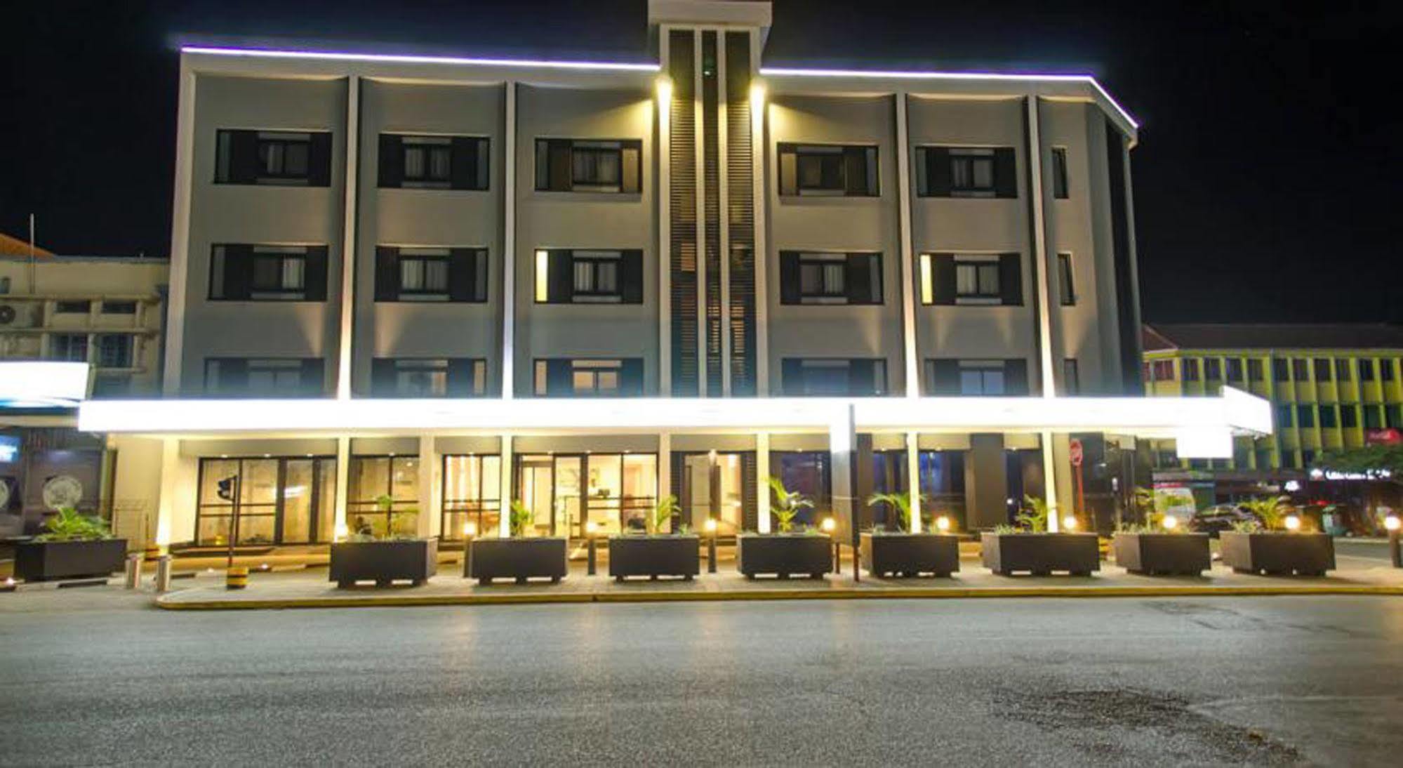Imperial Hotel Express Кисуму Экстерьер фото